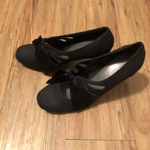 Ann Marino Bow tie Heels